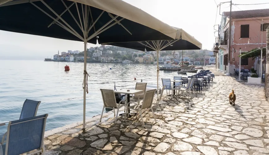 Turistik ada sahilinde çökmeler tespit edildi, olağanüstü hal ilan edildi
