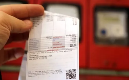 ELEKTRİK ZAMMI ÇARPTI....Yeni elektrik faturaları ilk kez evlere gönderildi: Faturayı gören soluğu mahkemede aldı