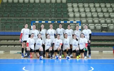 YALIKAVAK HENTBOL TAKIMI SEZONU GALİBİYETLE TAMAMLADI!