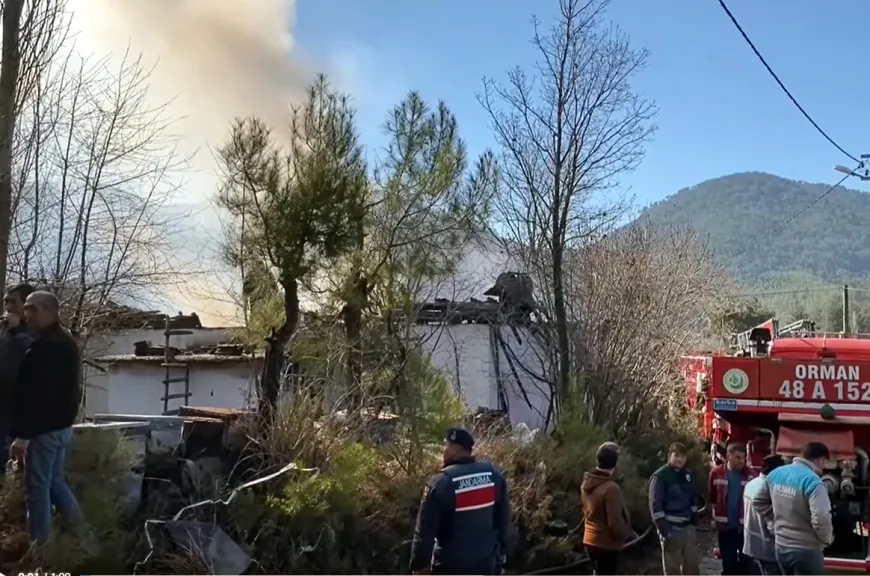 Odun sobası evi yaktı yaşlı çift hayatını kaybetti