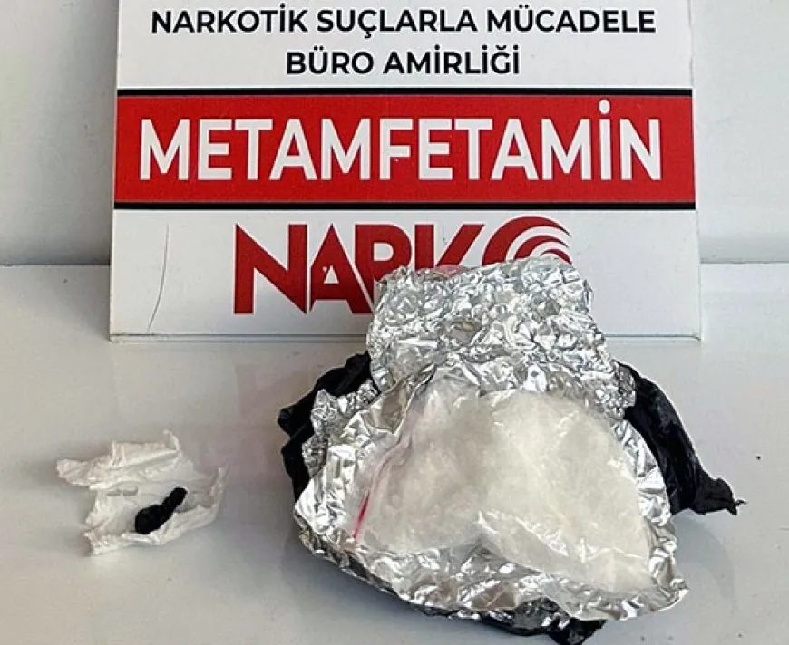 Kamyonun stop lambasından uyuşturucu çıktı