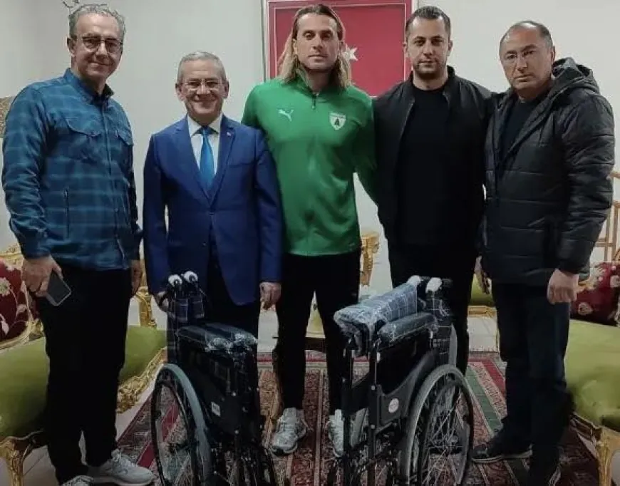 Muğlaspor futbolcularından örnek davranış