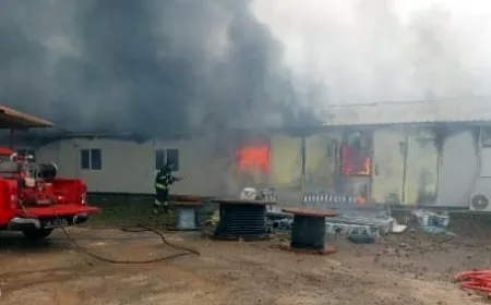 İşçilerin konteynırları yandı, felaketten dönüldü