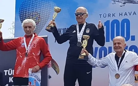 Mehmet Yavuz Vural İstanbul Yol Koşusu’nda şampiyon oldu