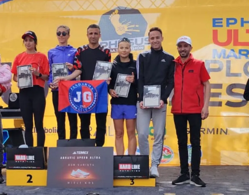 Efes ultra maratonu koşuldu, Anna Kantarmış kategori 1.si., genel klasman 3. Oldu