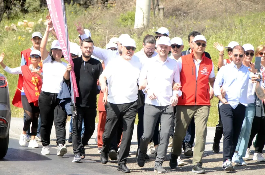 CHP, gençlerin geleceği için Bodrum’dan Muğla’ya Adalet yürüyüşü başlattı