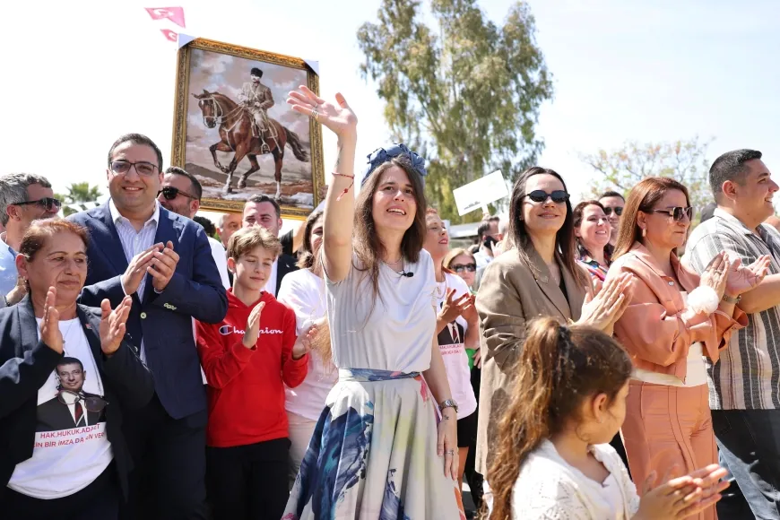 Çeşme- Alaçatı’da rengarenk ot festivali