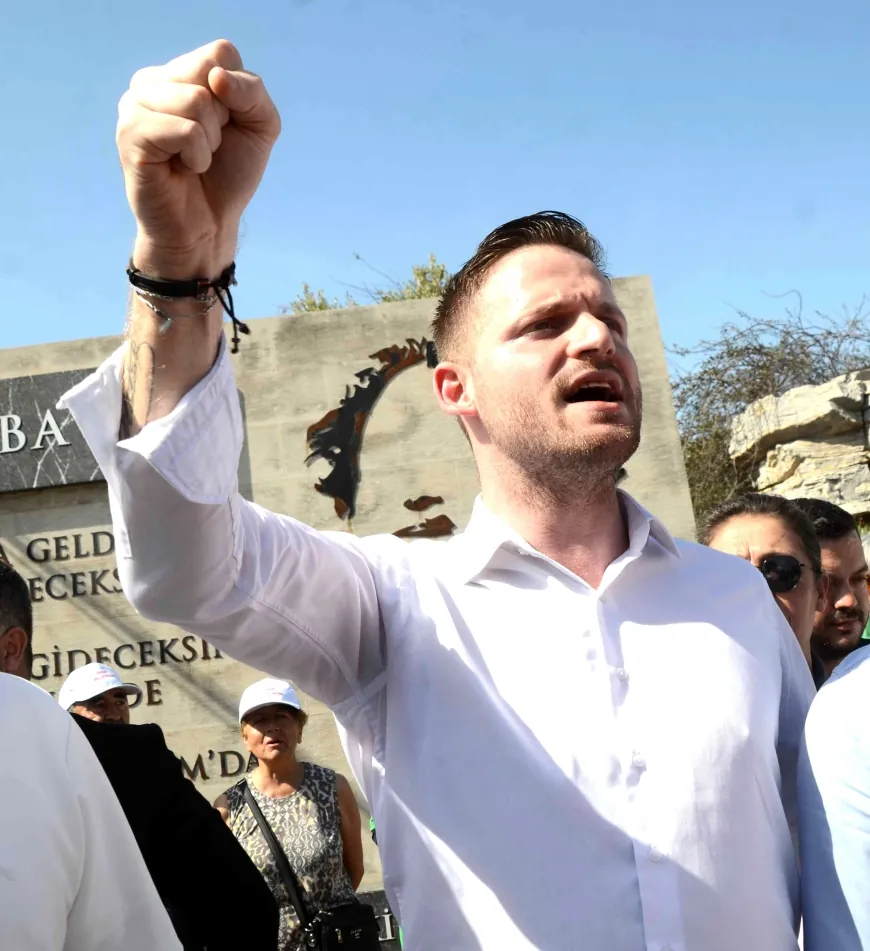 Bodrum’dan Muğla’ya öğrenciler için yürüyen CHP PM üyesi Denizaslanı hakkında soruşturma açıldı