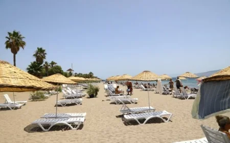 Bodrum Belediyesi halk plajındaki şezlongları 100 TL. yaptı tepki yağdı