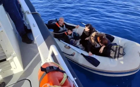 Lastik bot ile ailecek umuda yolculuk