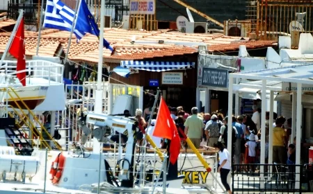 Türk turistlere Ege adalarında kapıda vize uygulaması başladı, uyarılar arka arkaya geldi