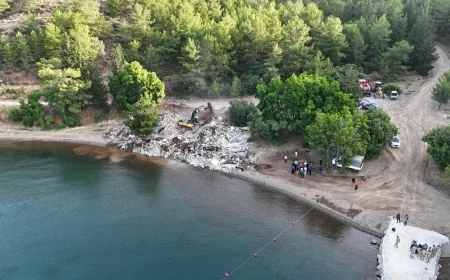 AKP'li Belediye yaptı, Belediye CHP'ye geçti, Orman şefliği binayı yıktı, gerginlik yaşandı