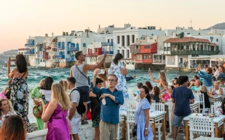 Yunanistan turizm sezonuna sıkıntılı giriyor, 80 bin personel eksiği var