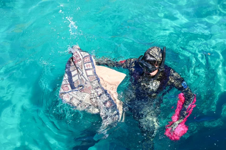 Bodrum’un denizinden bunlar çıktı balıklar üşemesin diye battaniye bile atmışlar