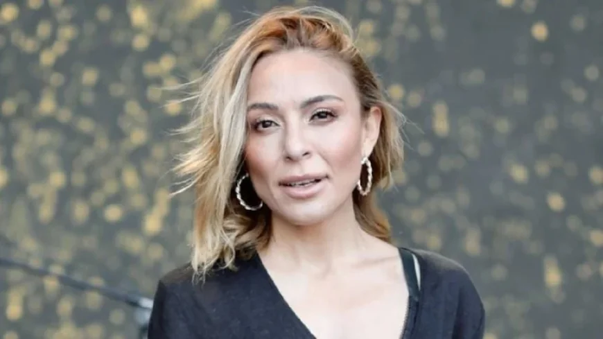 Ziynet Sali konserinde şarkı söylerken sahnede bayıldı