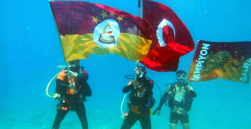 Galatasaray'ın şampiyonluğu her yerde, bu kez denizin dibinde