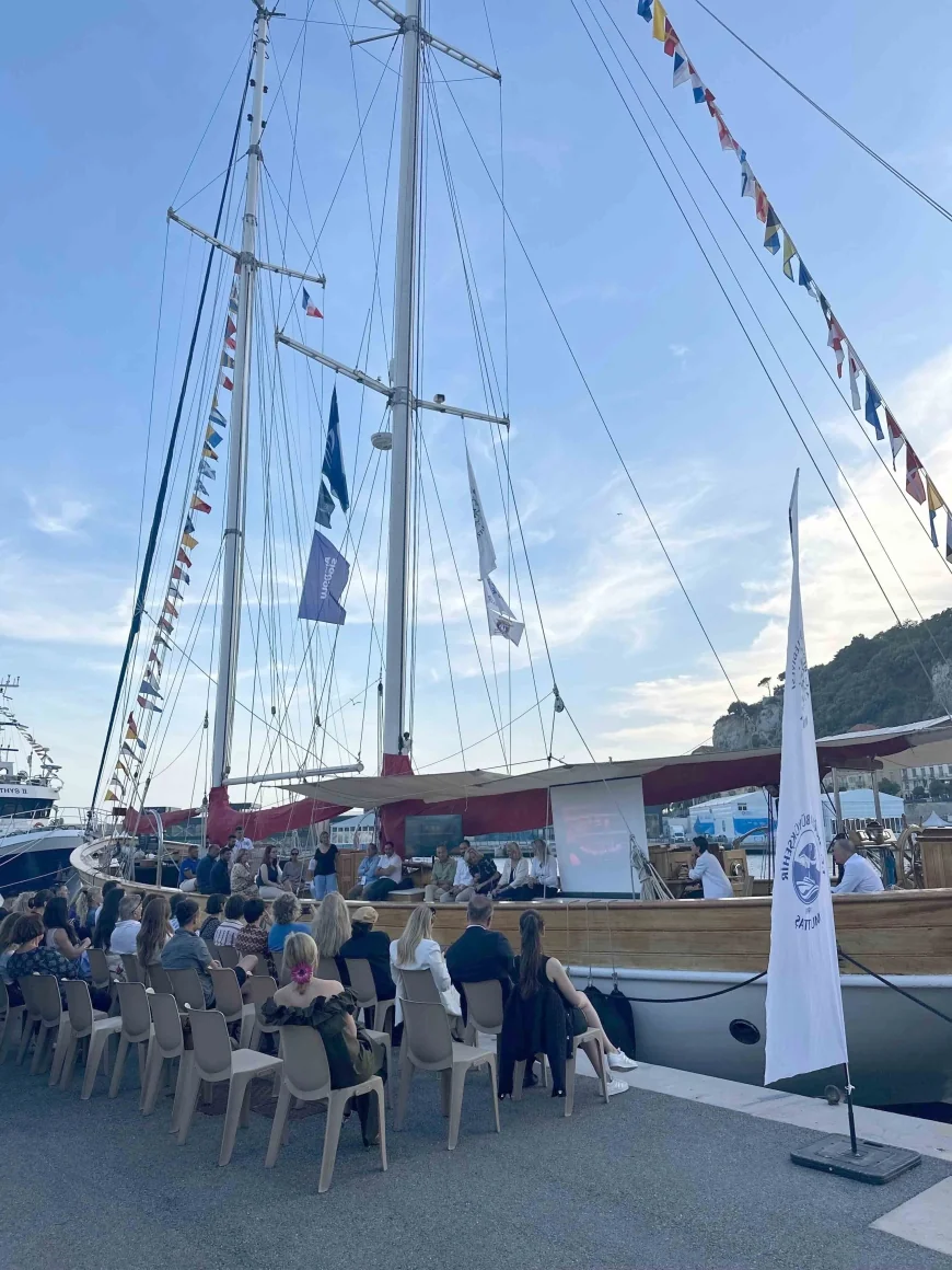 Cumhuriyet’in ilk okul gemisi STS Bodrum Fransa’da Türkiye’yi temsil etti.
