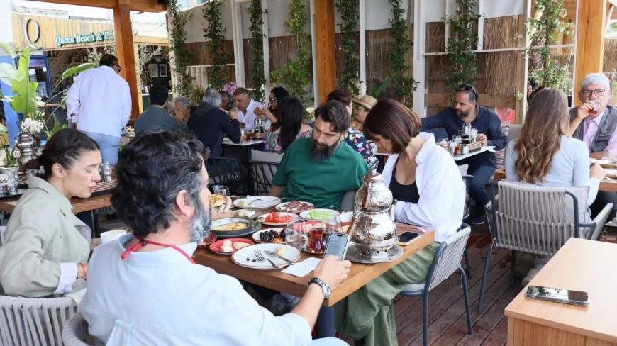 Yirmibir Bodrum Steak Restaurant ve Beach Hizmete Girdi: Etin Kalbi Artık Bitez’de Atıyor