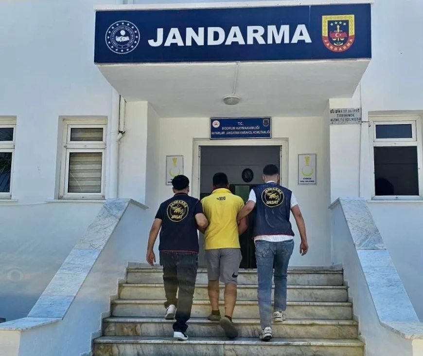 Hırsızlık suçlarından 16 yıl hapis cezası ile aranıyordu Bodrum’da yakalandı