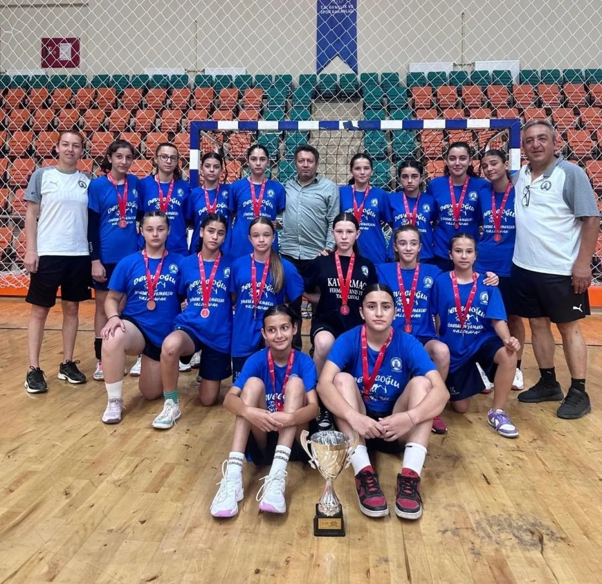 Yalıkavak Spor Minik Kızlar Takımı Hentbol’de Türkiye İkincisi Oldu