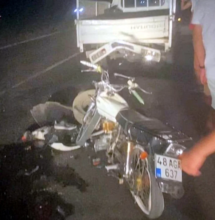 Önündeki kamyonete çarpan motosiklet sürücüsü yaşamını yitirdi