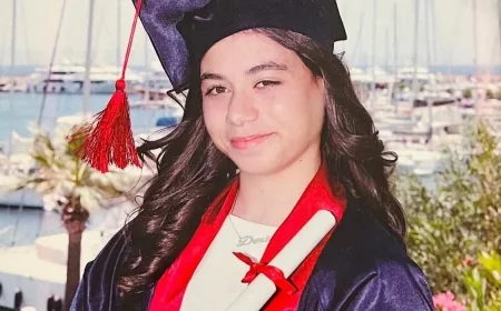 Şerit değiştiren otomobilin ölümüne yol açtığı Derin gözyaşları içinde toprağa verildi