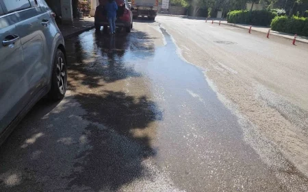 Bok kokulu Bodrum otogarından sonra şimdide kanalizasyon suları caddelere akmaya başladı