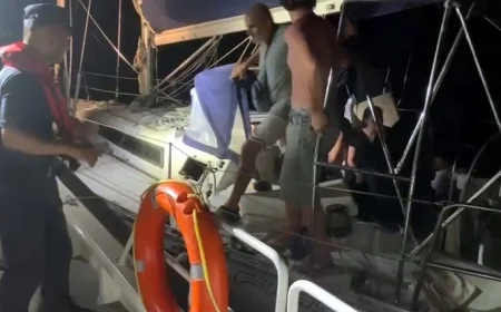 Göçmen dolu yelkenli tekne yakalandı