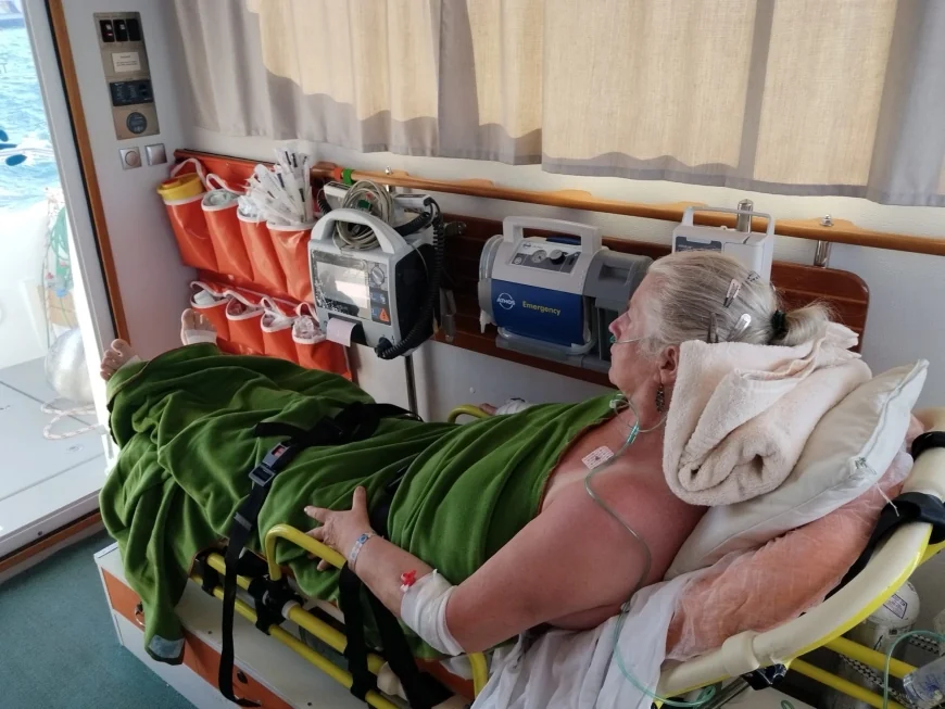 Yunan adasında kalp yetmezliği geçiren Alman turiste Türk doktorlar yardım elini uzattı