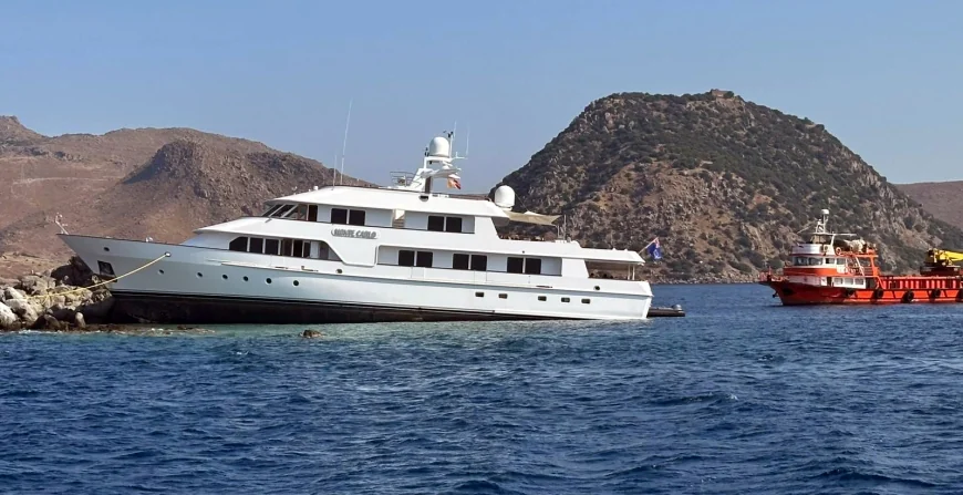 Bodrum’da lüks motor yat denizin ortasındaki kayalıklara çıktı