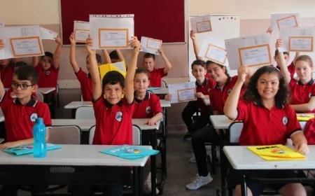 Okullarda yeni dönem başlıyor! 4 yıl kararını bakan duyurdu: İşte kıyafetlerdeki yasaklar