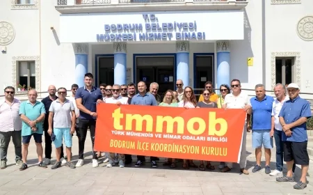 HER GÜN DEPREM KONUSULUYOR, BODRUM'DA  150 BİN YAPI DENETİM BEKLİYOR, BELEDİYEYE TEPKİ GÖSTERDİLER