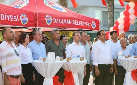 BİZ MİKONOS’TAMI YAŞIYORUZ..?  Turistik ilçede çay ve su 1 TL.