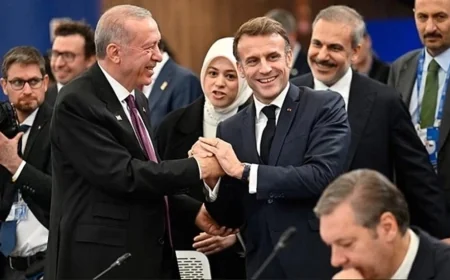 Erdoğan  Macron yakınlaşması Yunanistan’da kriz yarattı, Türkiye Avrupa ülkeleri için tehdit değil ortak…