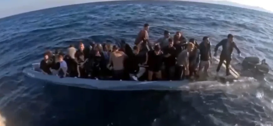 Ege’nin ortasında faciaya ramak kala, batmakta olan bottan son anda kurtarıldılar