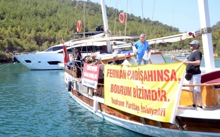 Bodrum  Yurttaş İnsiyatifi koyları cehenneme çeviren yatlara karşı denizden eylem yaptı, yatlar sağa sola kaçıştı