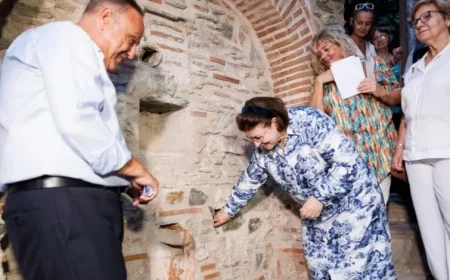 Komşu’da 300 yıllık tarihi Osmanlı çeşmelerinde yeniden sular akmaya başladı.