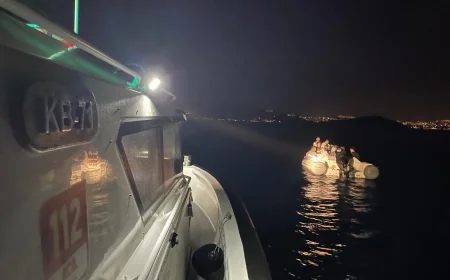 Bodrum açıklarında sürüklenen göçmenler kurtarıldı