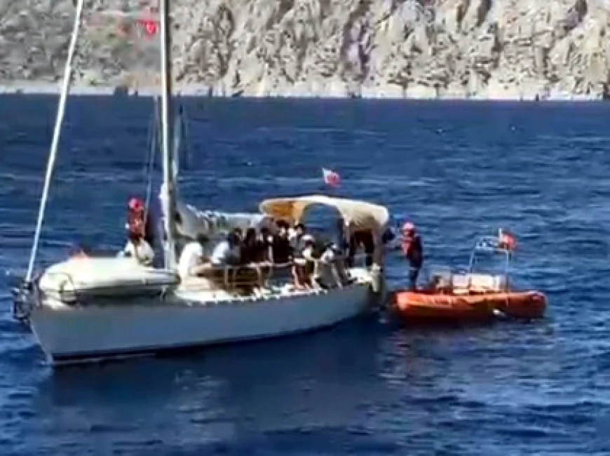 Muğla Açıklarından İtalya’ya giden yelkenli teknede göçmen operasyonu