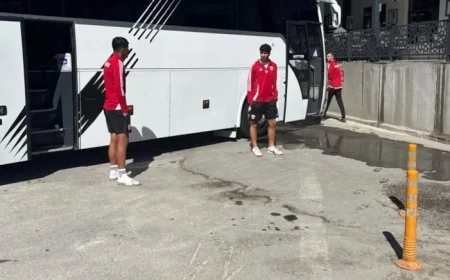 Adanaspor futbol takımı Fethiye’de hesabı ödeyemedi lokantada rehin kaldı