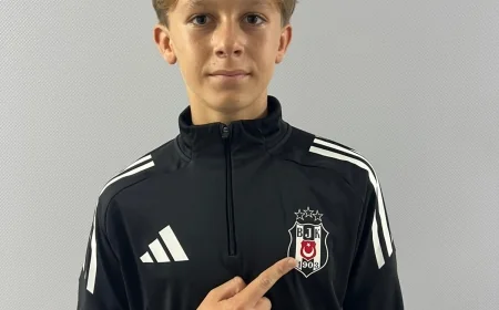 Bodrumlu 12 yaşındaki Orhan Alp Kara Beşiktaş’a transfer oldu