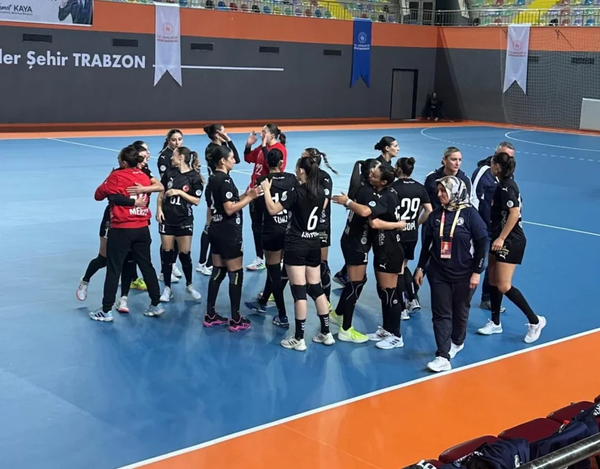 Yalıkavakspor hentbolde Ortahisar Belediyespor’u yendi