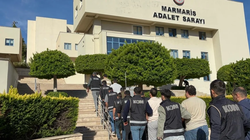 FETÖ terör örgütü üyeleri tekne ile yurt dışına kaçarken yakalandı