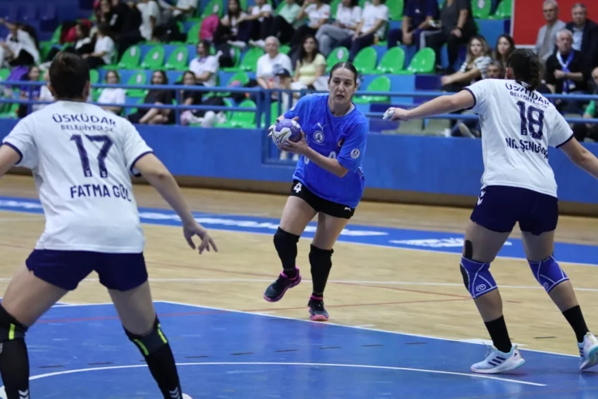 Hentbolde Yalıkavakspor, Üsküdar’ı 29–24 mağlup etti