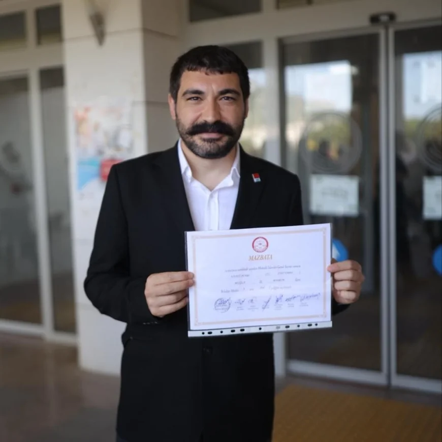 Belediye meclis üyesi rüşvet iddiası ile gözaltına alındı , Belediye “Belediyemiz dışında gelişen bir olaydır” açıklaması yaptı.