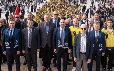 1907 FENERBAHÇE DERNEĞİ’NDEN 22. GELENEKSEL ANITKABİR ZİYARETİ GERÇEKLEŞTİRİLDİ
