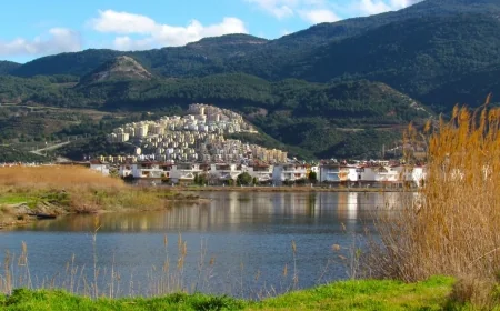 Ege’nin incisi Kocagöl aşırı yapılaşma kurbanı oldu