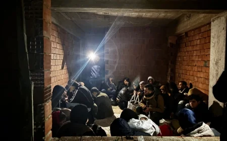 Bodrum’da kaçmayı bekleyen 24 göçmen inşaatta yakalandı