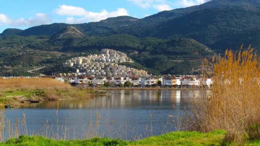 Ege’nin incisi Kocagöl aşırı yapılaşma kurbanı oldu