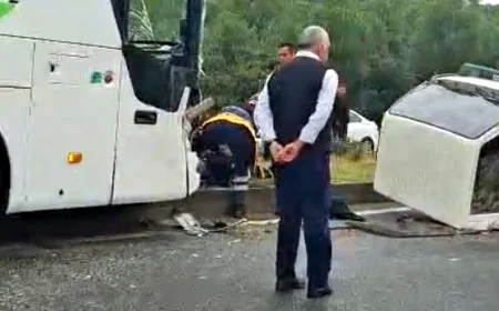 Bodrum- Milas yolunda yolcu  otobüsü ile kamyonet çarpıştı yaralılar var